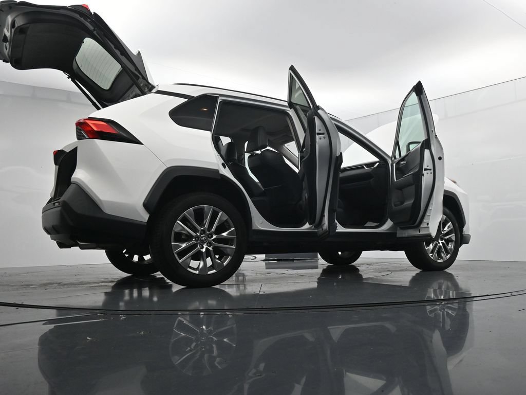 Used 2019 Toyota RAV4 XLE Premium w/ Cold Weather Package AWD/4WD image 47