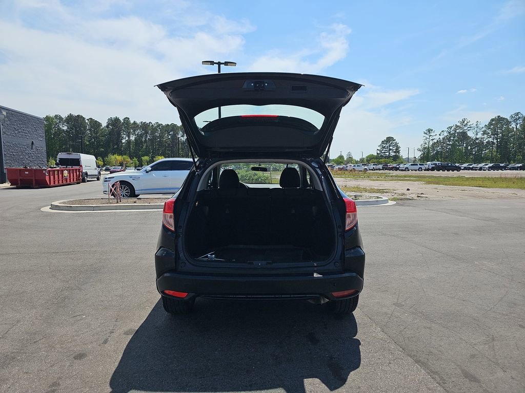 Used 2017 Honda HR-V LX image 16