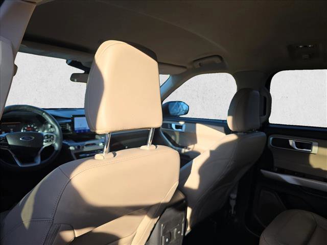 Used 2022 Ford Explorer XLT w/ Equipment Group 202A image 16