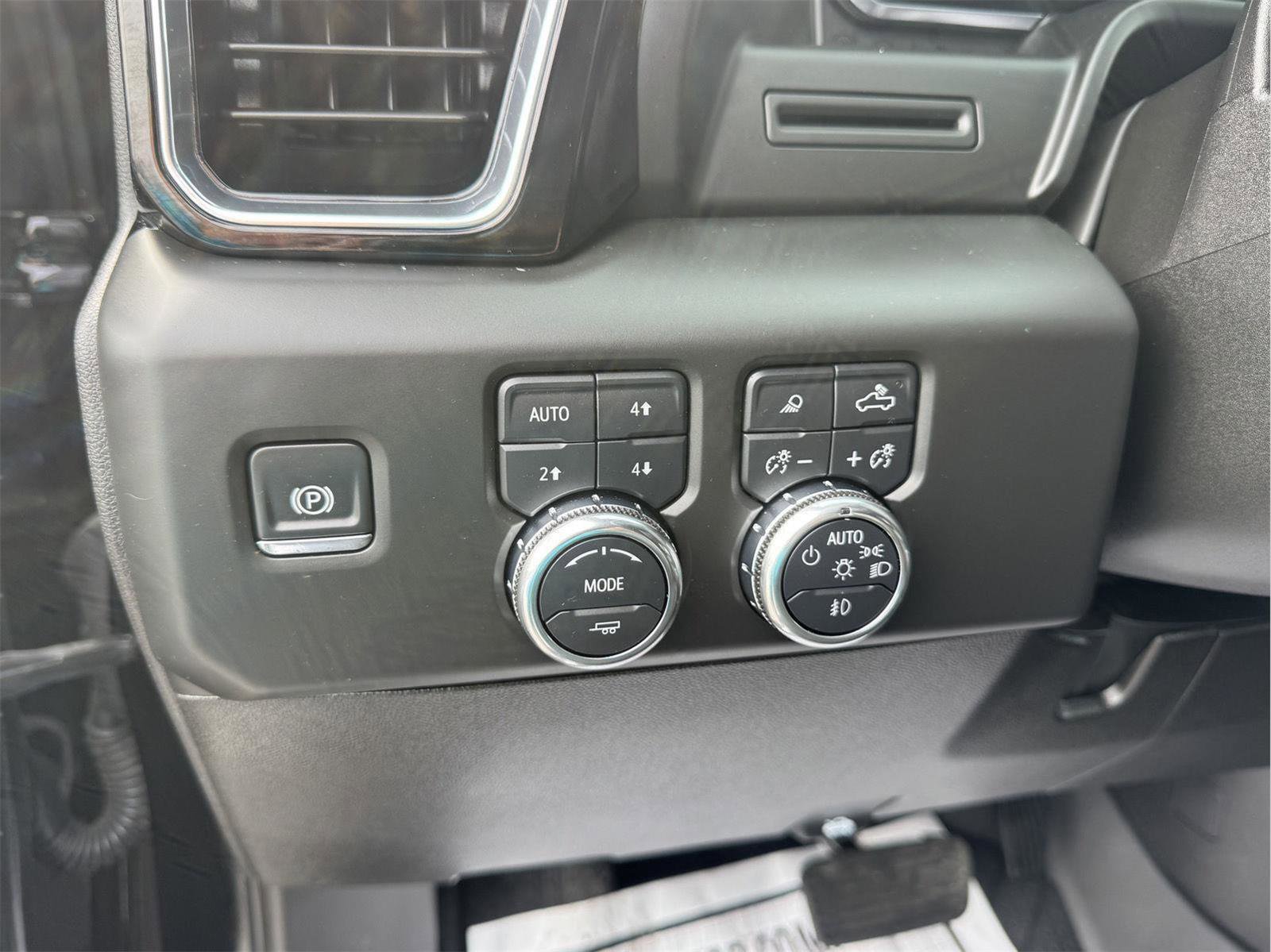 Used 2025 GMC Sierra 2500 Denali image 21