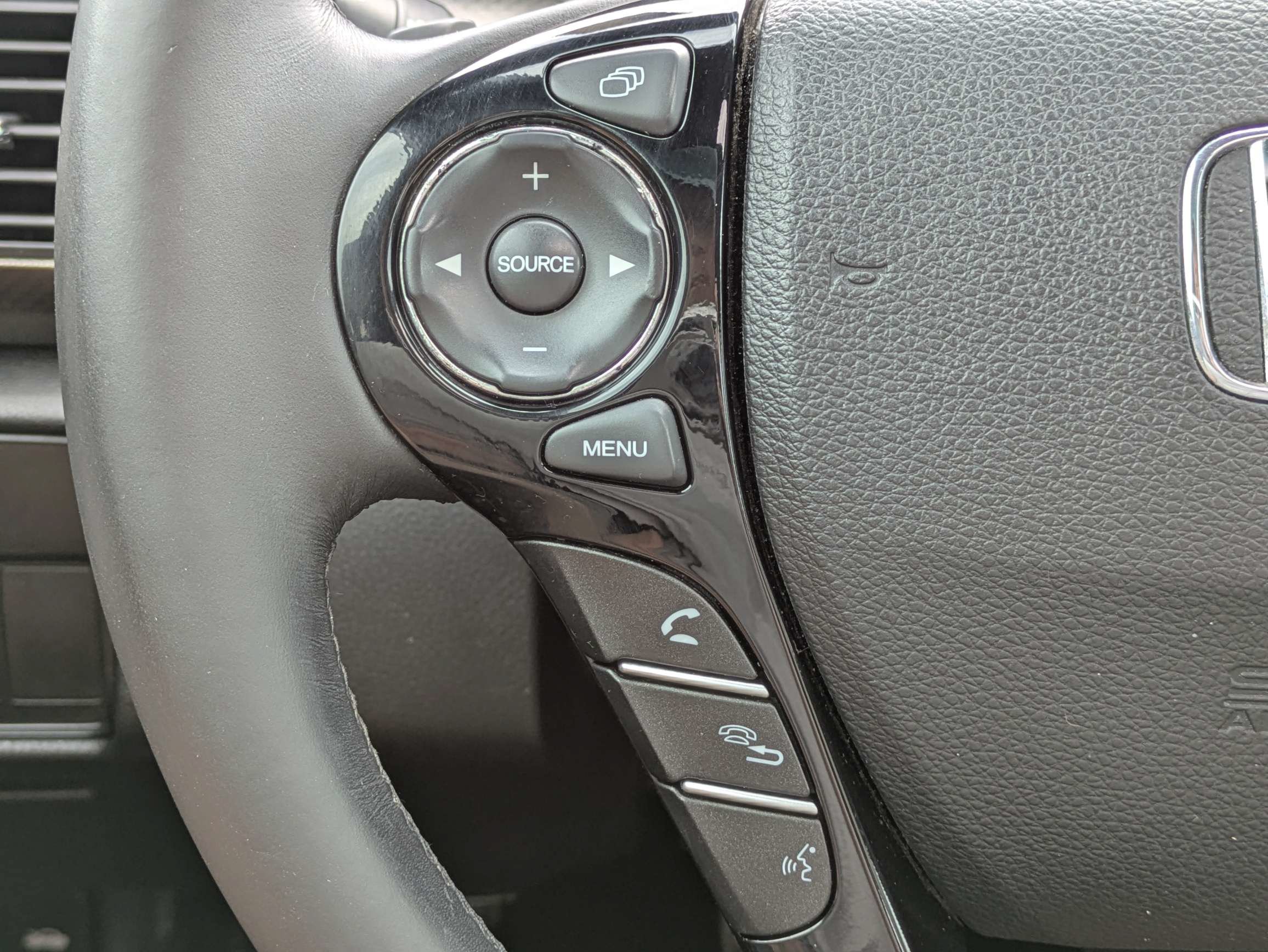 Used 2016 Honda Accord EX-L image 22