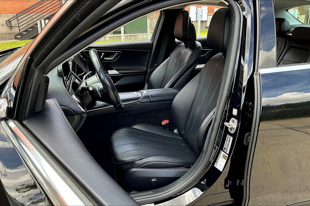 Used 2025 Mercedes-Benz E 350 Sedan image 33