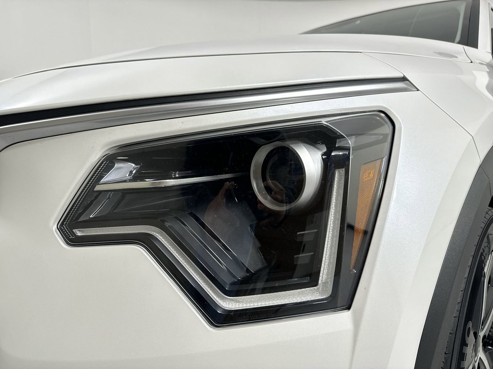 Used 2023 Kia Niro LX image 27