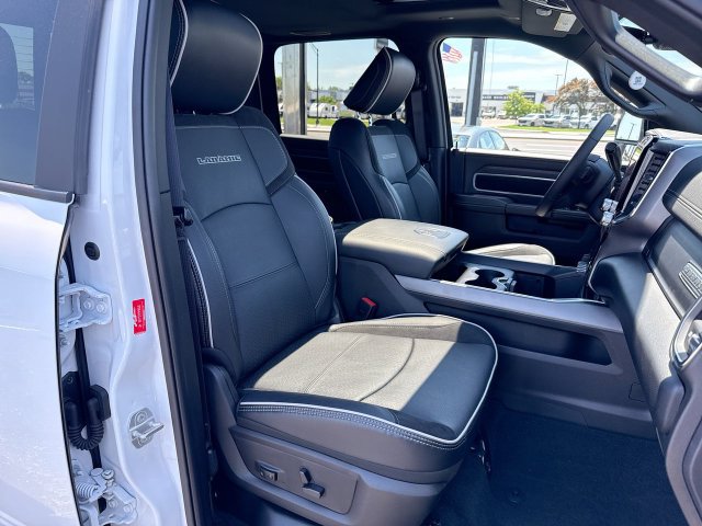 Used 2025 RAM 2500 Laramie AWD/4WD image 25