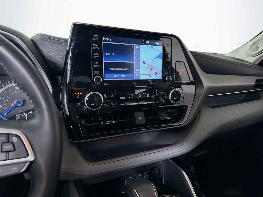 Certified 2022 Toyota Highlander Limited image 18