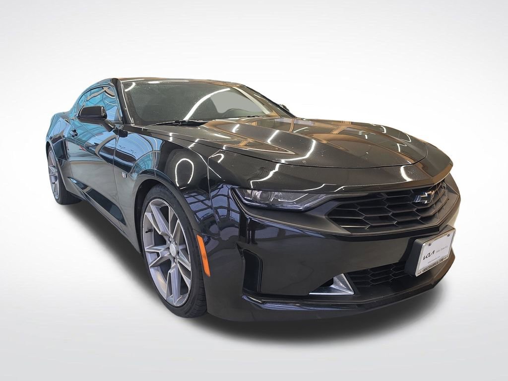 Used 2020 Chevrolet Camaro LT w/ RS Package RWD image 10
