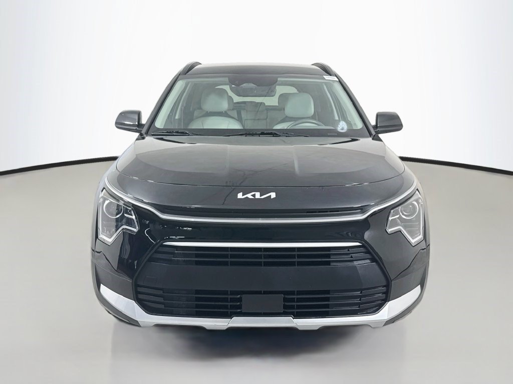 Used 2023 Kia Niro EX FWD image 2