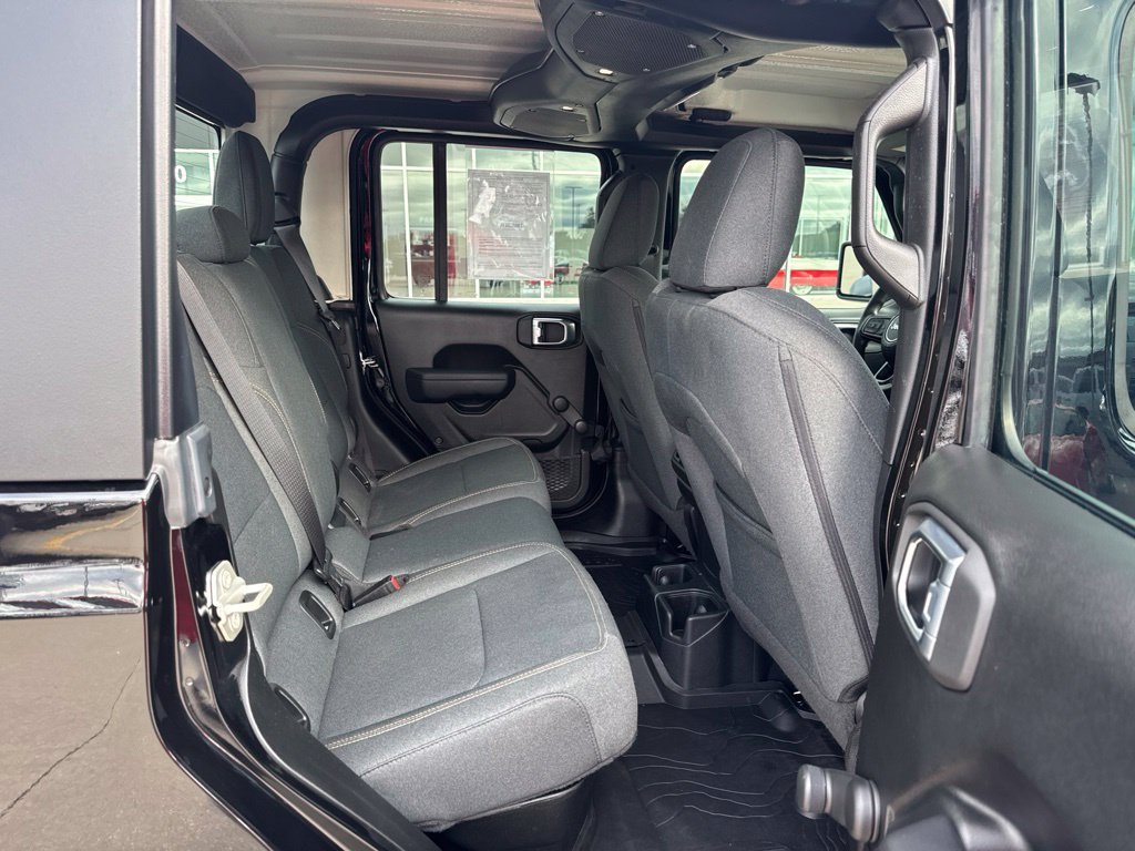 Certified 2024 Jeep Gladiator Sport AWD/4WD image 25