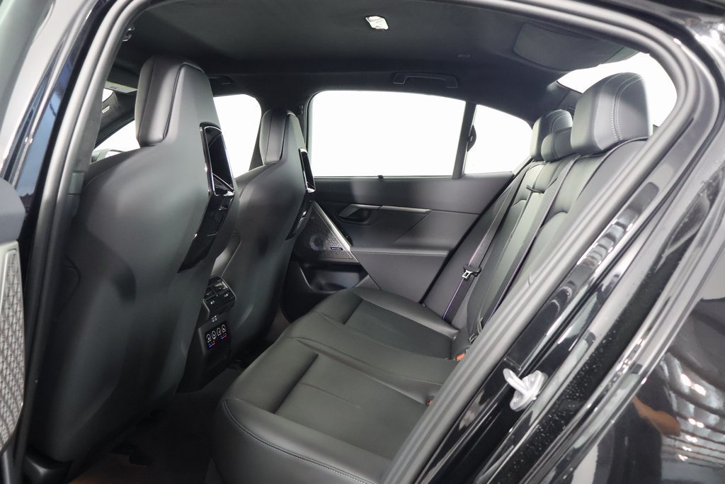 New 2027 BMW M5 w/ Carbon Package AWD/4WD image 6