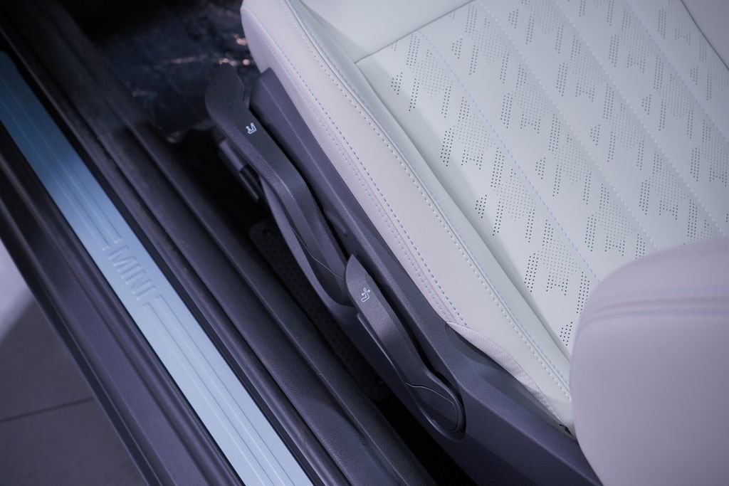 New 2026 MINI Cooper S image 15