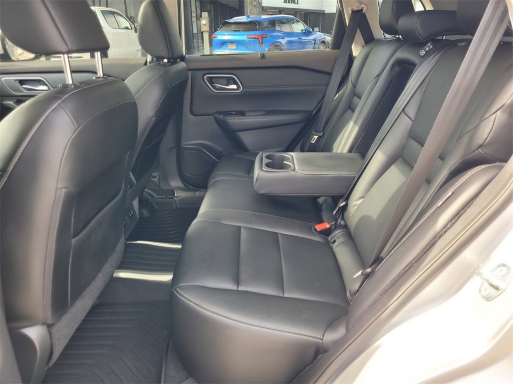 Used 2021 Nissan Rogue SL image 6