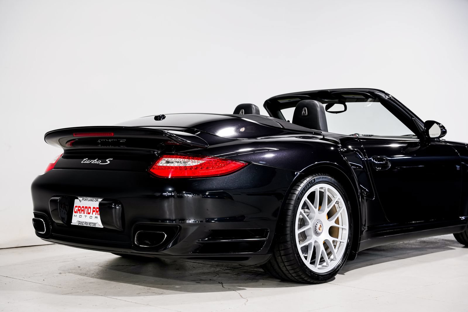 Used 2011 Porsche 911 Turbo S AWD/4WD image 37