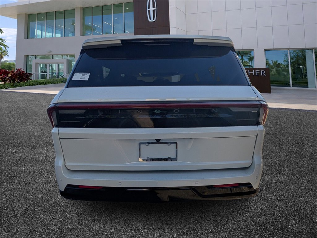 New 2026 Lincoln Navigator L Reserve image 6
