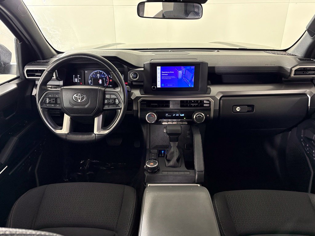 Used 2025 Toyota 4Runner SR5 AWD/4WD image 36