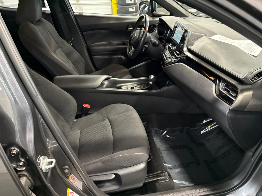 Used 2018 Toyota C-HR XLE FWD image 13
