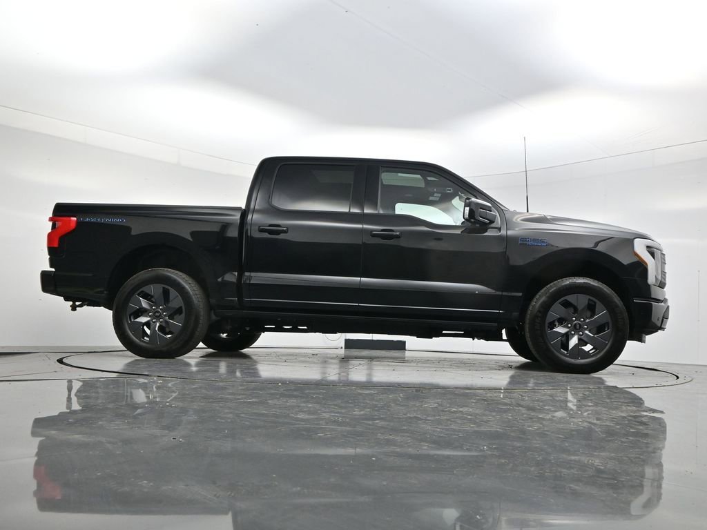 Used 2024 Ford F150 Lightning Platinum AWD/4WD image 45