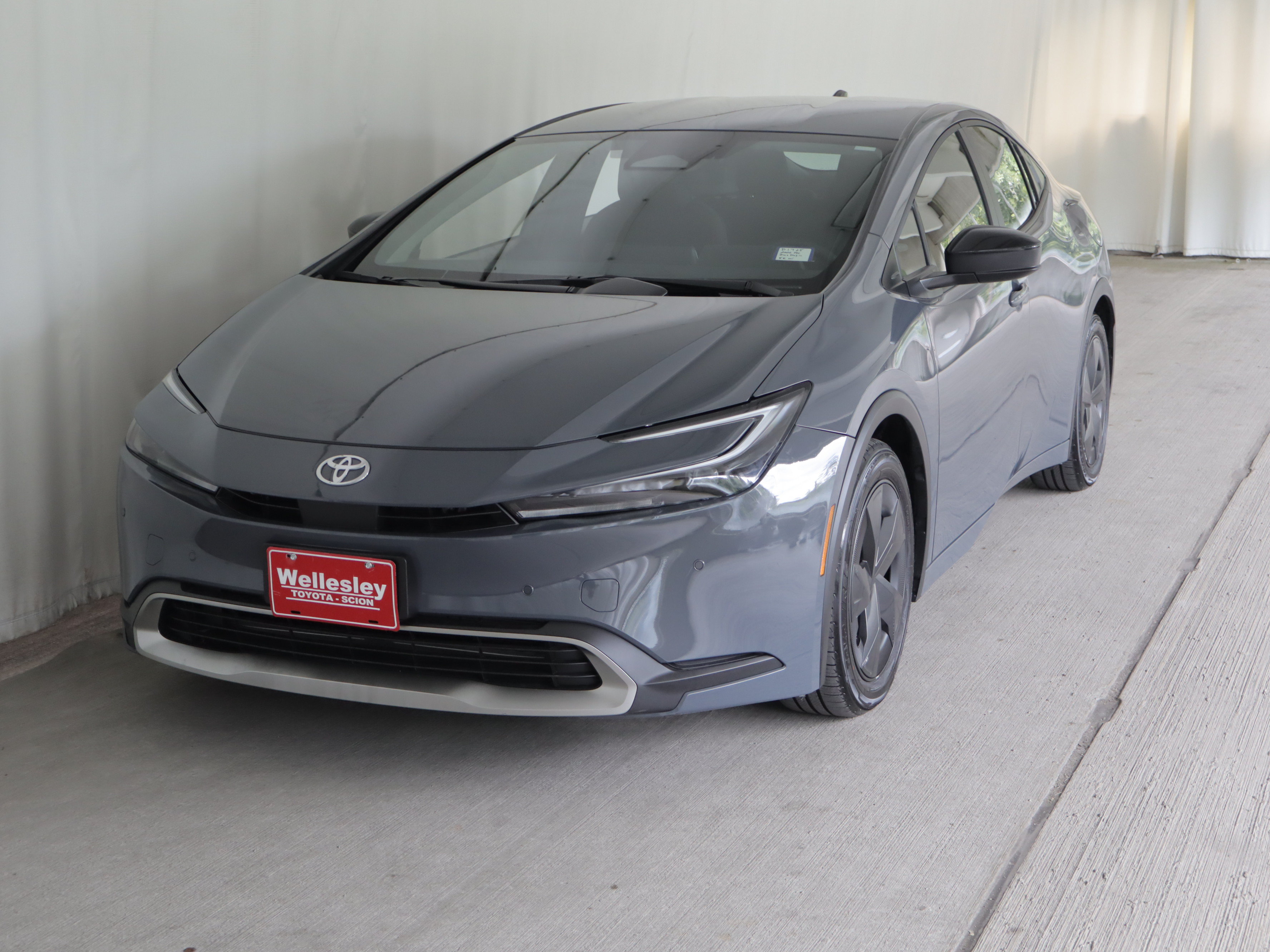 Used 2026 Toyota Prius Plug-In Hybrid FWD image 22