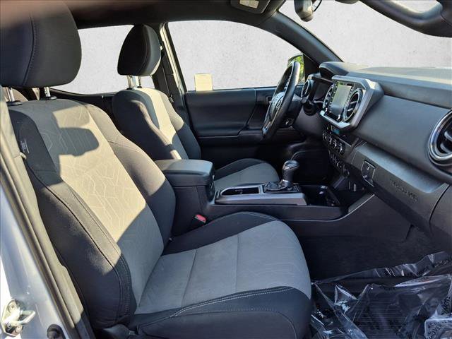 Used 2021 Toyota Tacoma TRD Off-Road w/ Technology Package AWD/4WD image 19