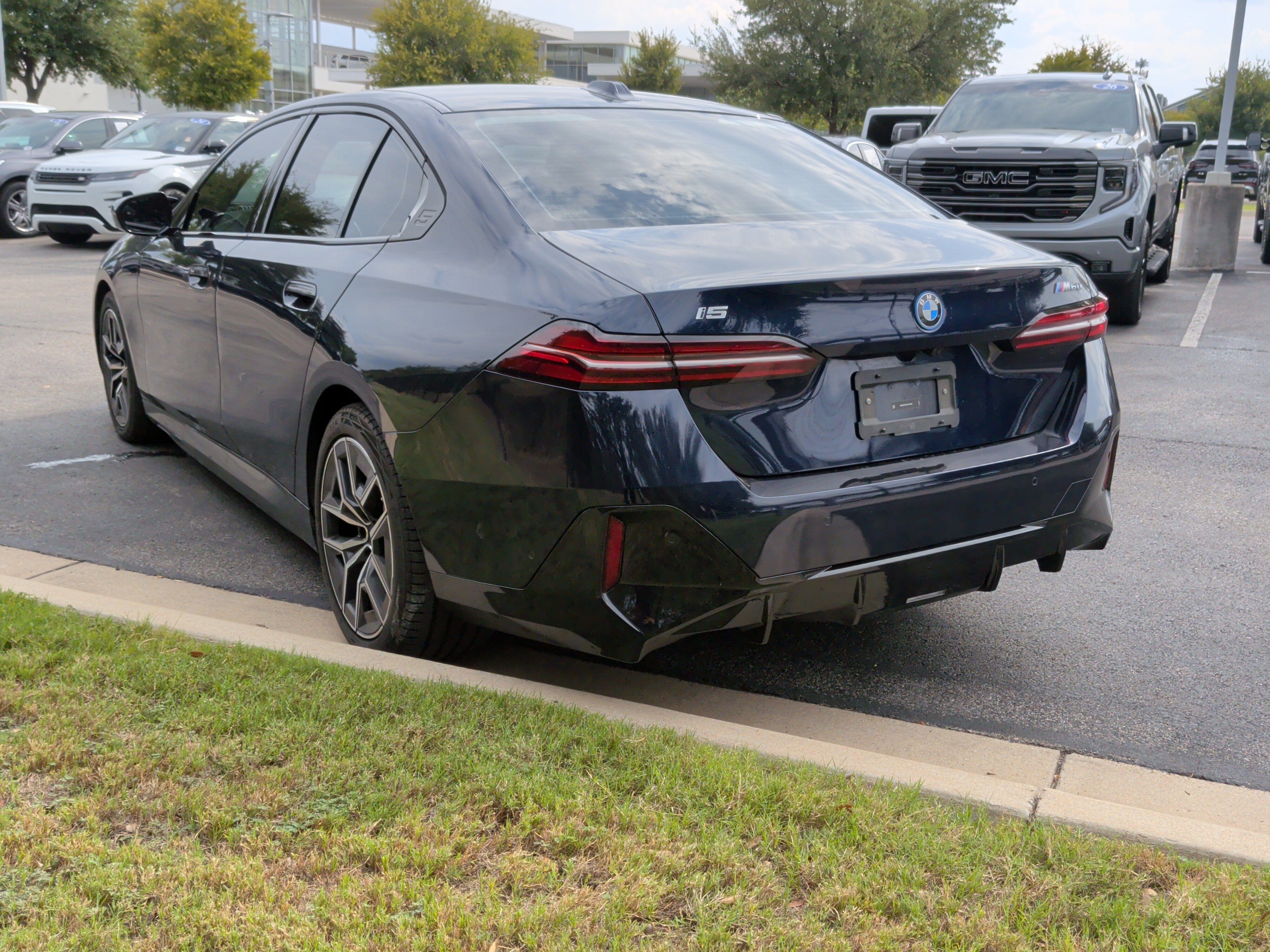 Used 2024 BMW i5 M60 w/ Premium Package AWD/4WD image 8