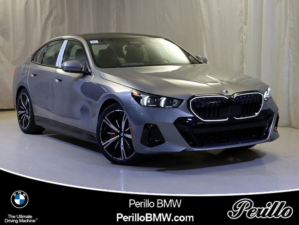 New 2026 BMW 550e xDrive