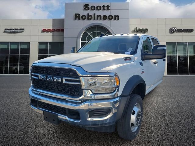 New 2024 RAM 5500 Tradesman w/ Chrome Appearance Group image 2