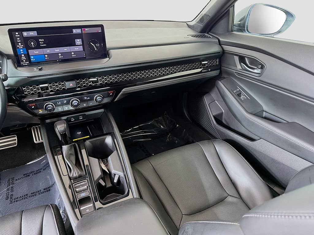 Used 2025 Honda Accord Sport image 29