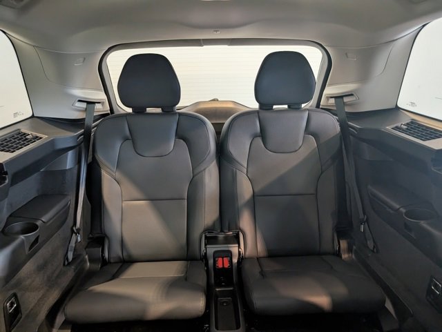 Used 2024 Volvo XC90 B6 Plus w/ Protection Package Premier image 34