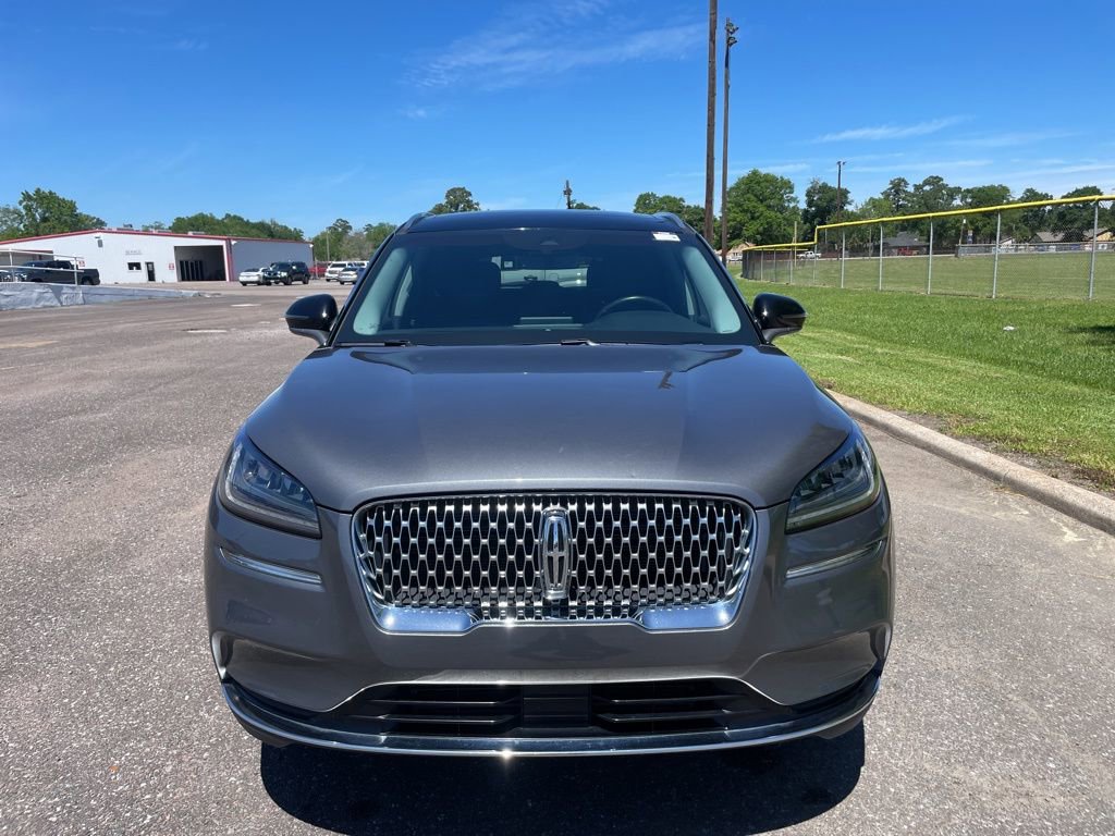 Used 2022 Lincoln Corsair Reserve AWD/4WD image 2