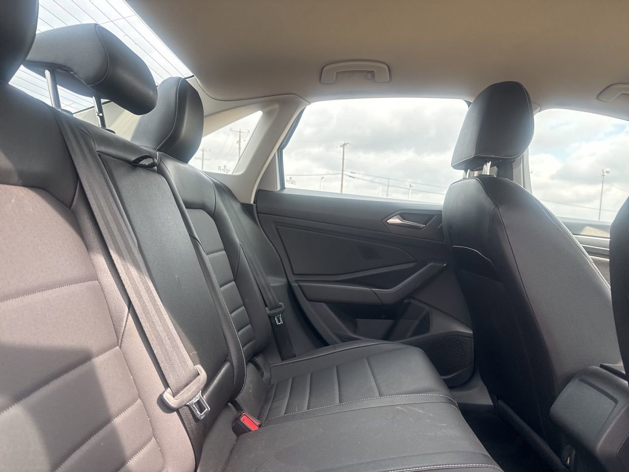 Used 2024 Volkswagen Jetta SE image 25