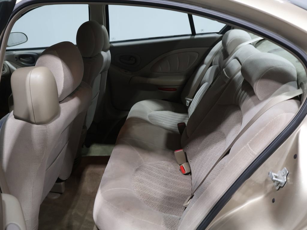 Used 2005 Pontiac Bonneville SE image 20