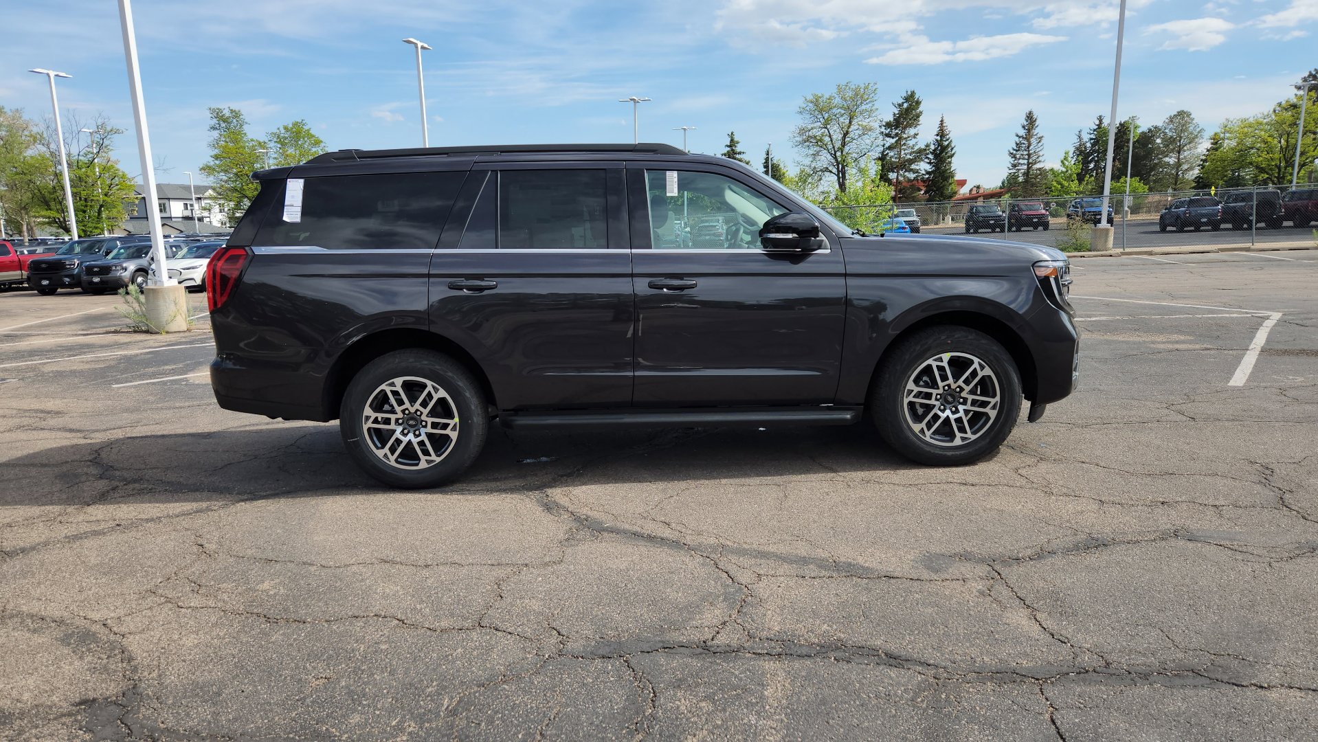 New 2026 Ford Expedition Active AWD/4WD image 16