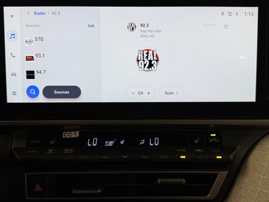 Used 2026 Toyota Camry XLE FWD image 33