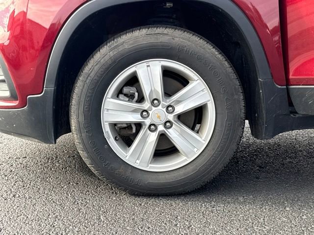 Used 2022 Chevrolet Trax LT w/ LT Convenience Package image 31