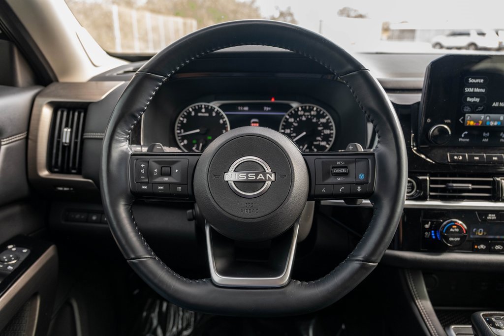 Used 2022 Nissan Pathfinder Platinum w/ Cargo Package image 24