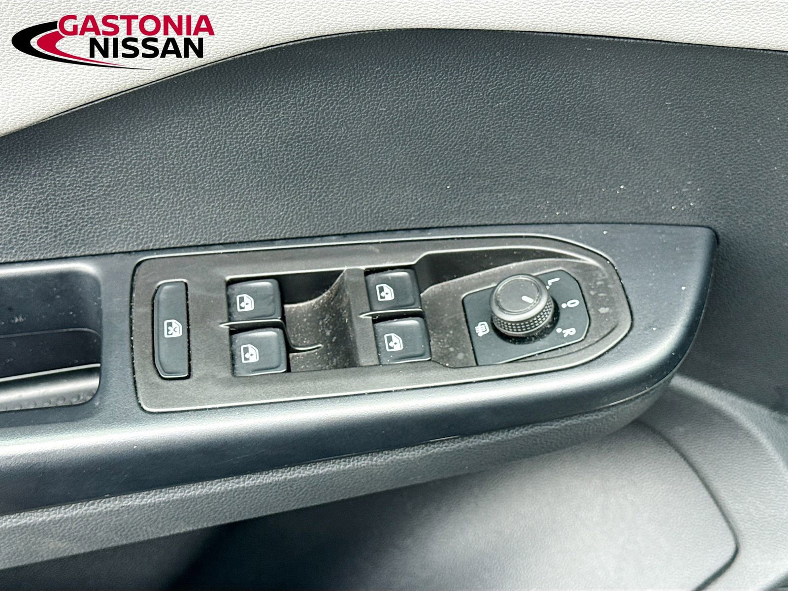 Used 2024 Volkswagen Taos SE image 22