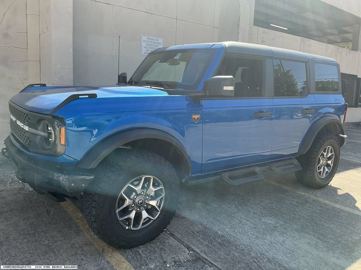 Used 2024 Ford Bronco Badlands AWD/4WD image 4