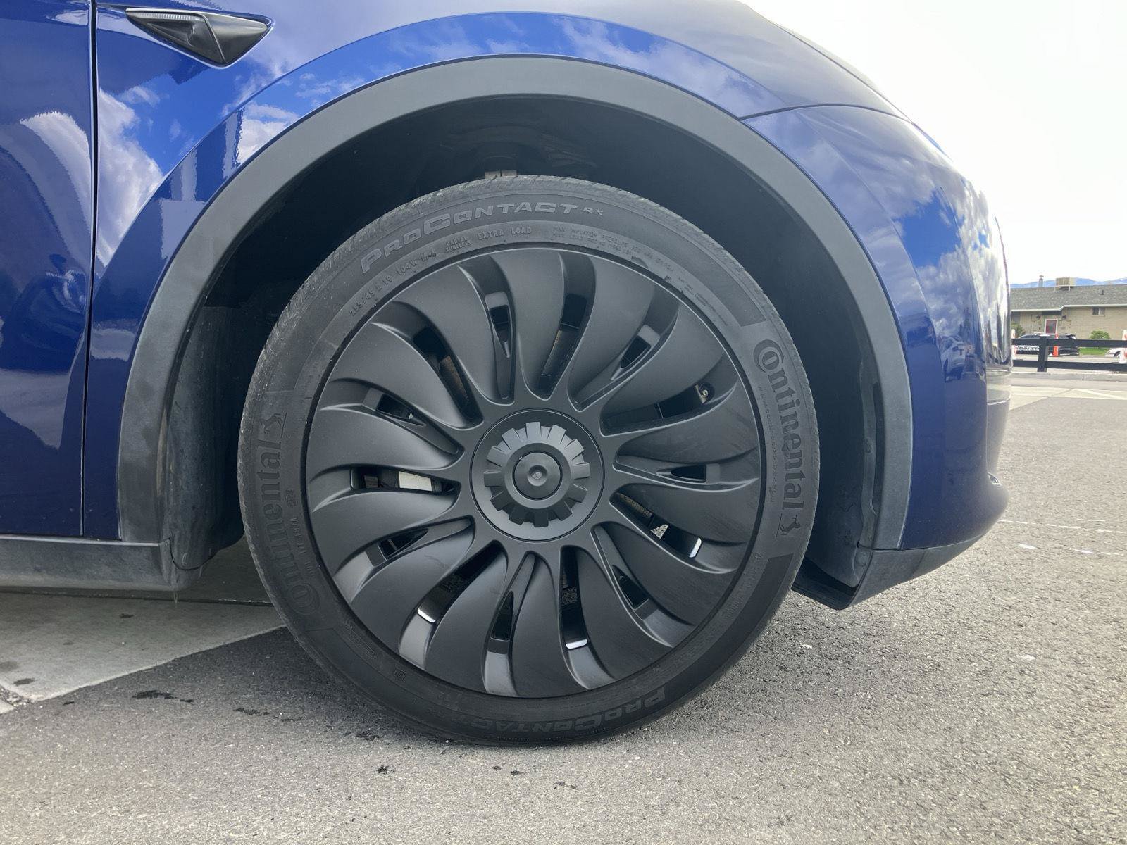 Used 2023 Tesla Model Y Long Range AWD/4WD image 10