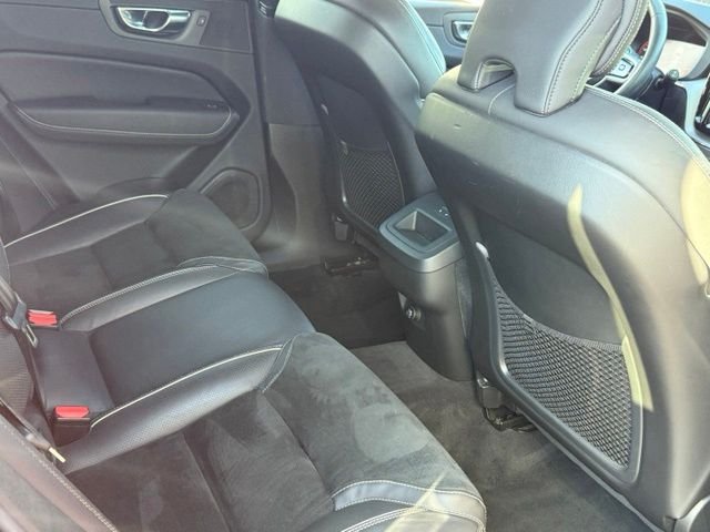 Used 2019 Volvo XC60 T6 R-Design AWD/4WD image 25