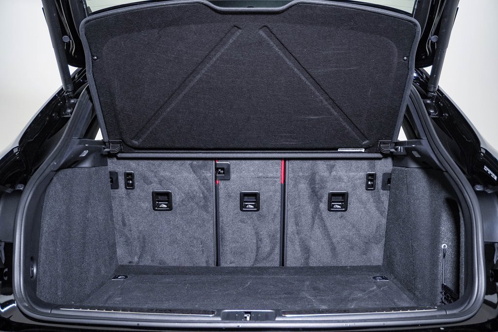 Certified 2025 Porsche Macan image 28