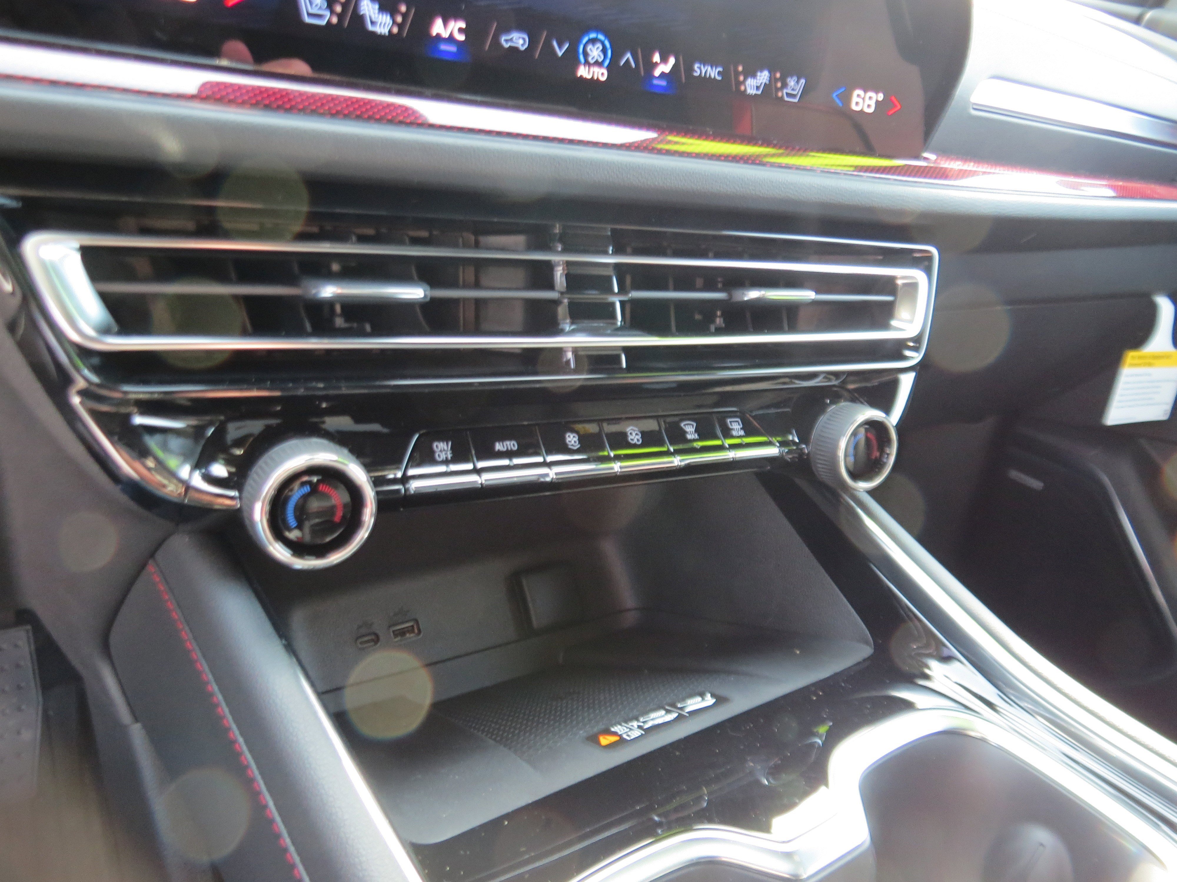 New 2026 Chevrolet Traverse RS w/ LPO, Floor Liner Package image 20