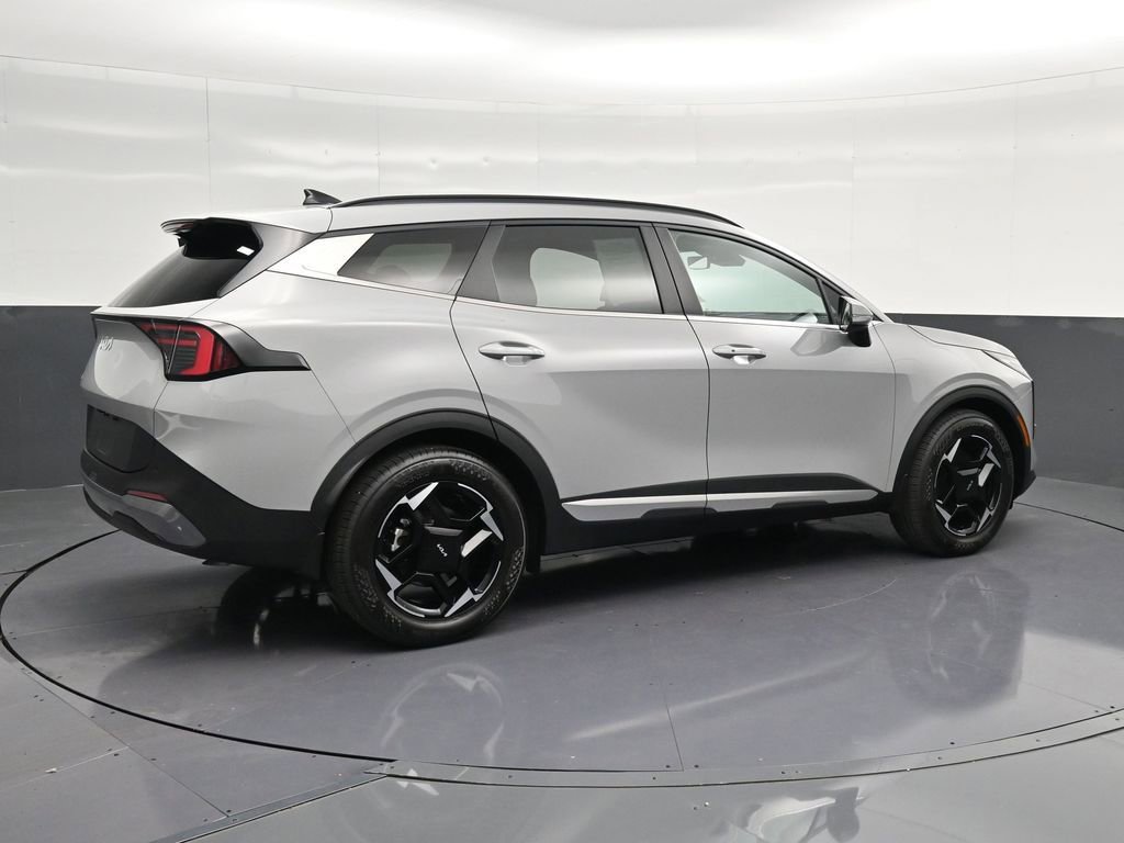 Used 2026 Kia Sportage EX w/ EX Panorama Roof Package FWD image 3