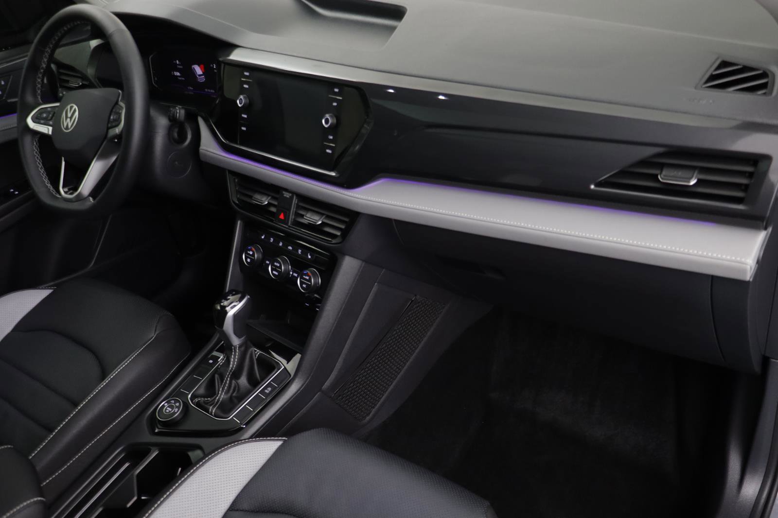 Certified 2024 Volkswagen Taos SEL image 20