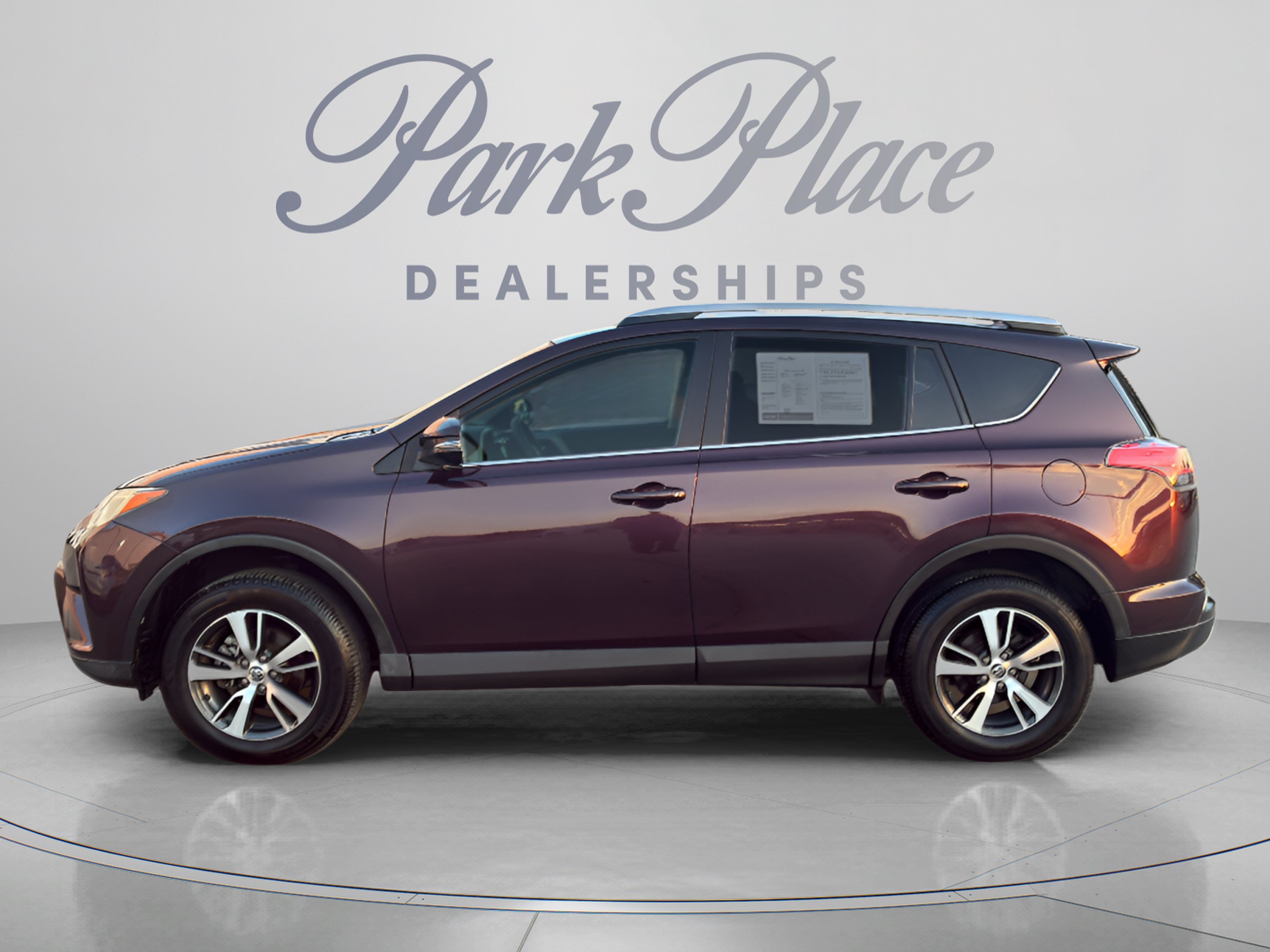 Used 2016 Toyota RAV4 XLE FWD image 2