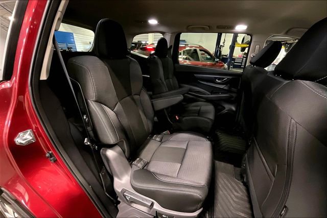 Used 2025 Subaru Ascent Premium image 27