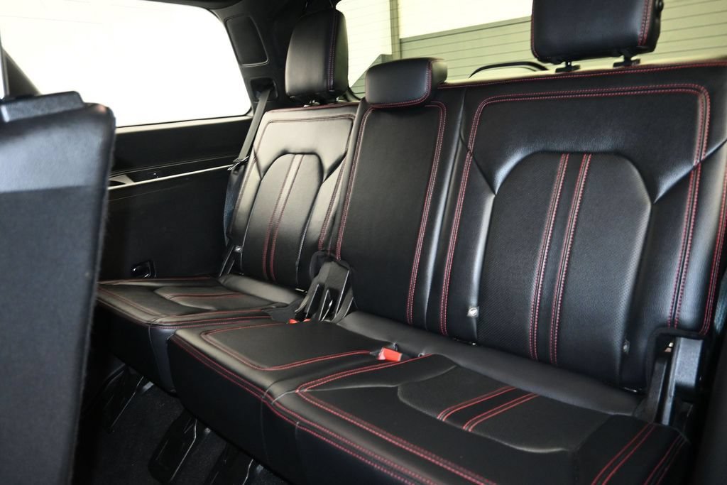 Used 2019 Ford Expedition Limited w/ Equipment Group 303A RWD image 24