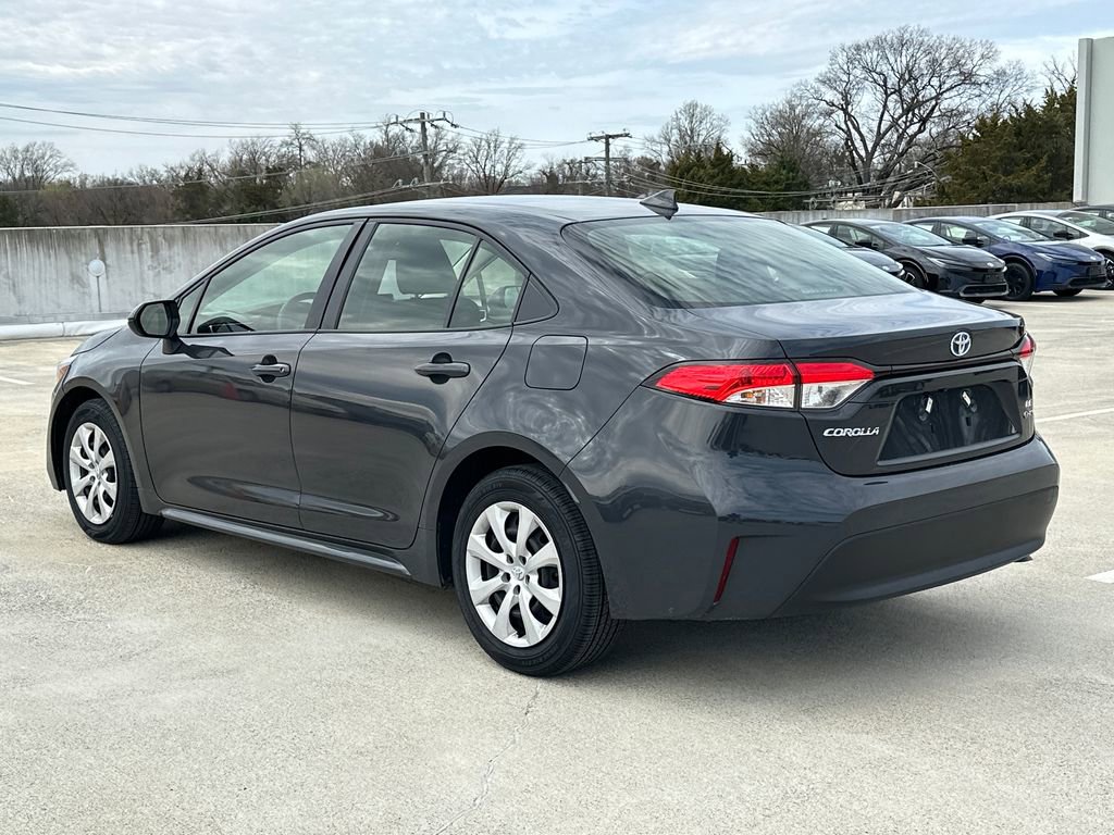 Used 2025 Toyota Corolla LE image 3