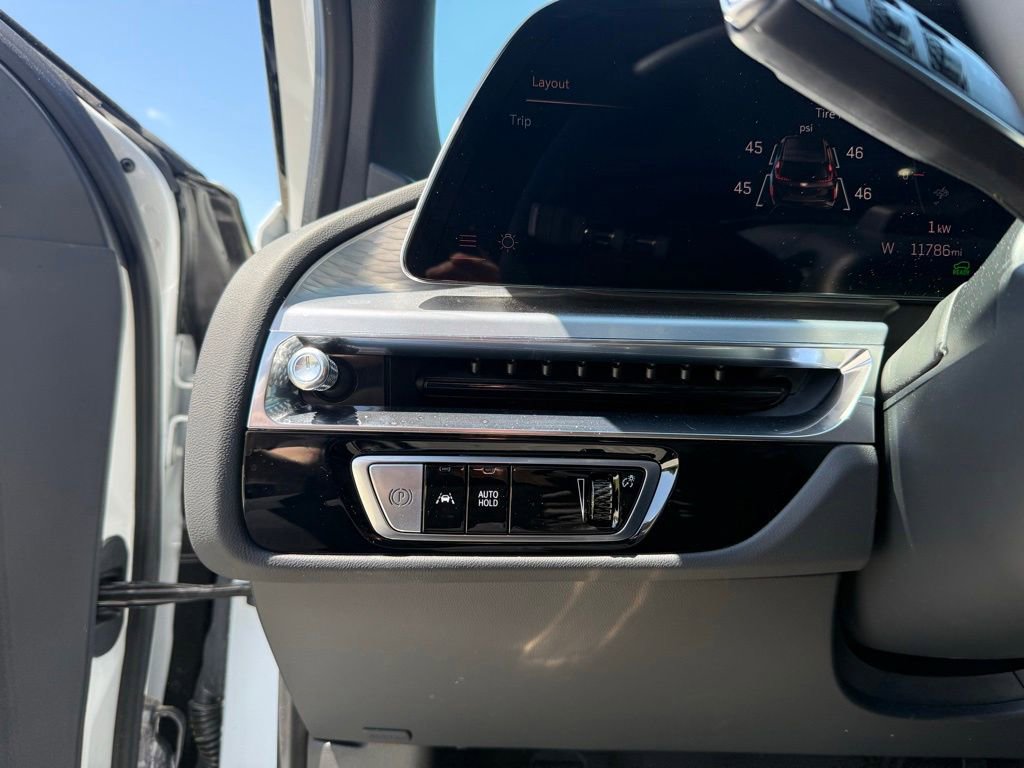 Certified 2024 Cadillac Lyriq Sport AWD/4WD image 21