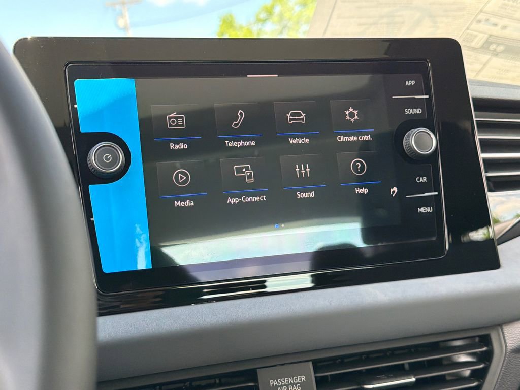 New 2026 Volkswagen Jetta SE FWD image 26
