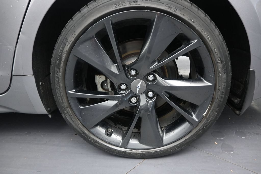 Used 2023 Genesis G70 2.0T w/ Sport Prestige Package RWD image 10