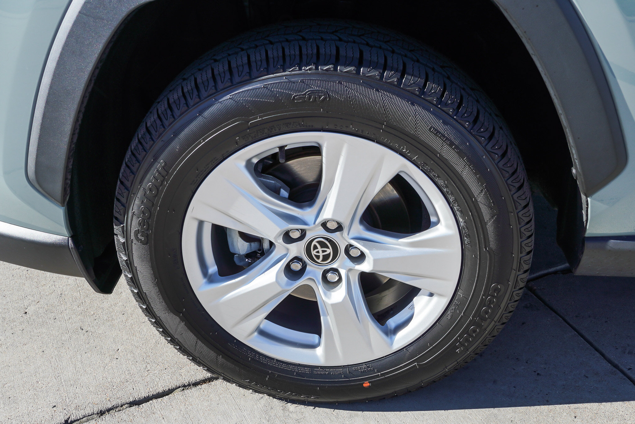 Certified 2021 Toyota RAV4 XLE w/ Convenience Package FWD image 12